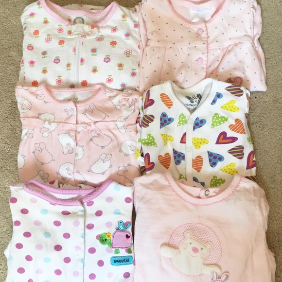 Gerber 2 Baby Girl’s Zippered Footie Sleepers Size 3-6 Months Mixed Lot NWT